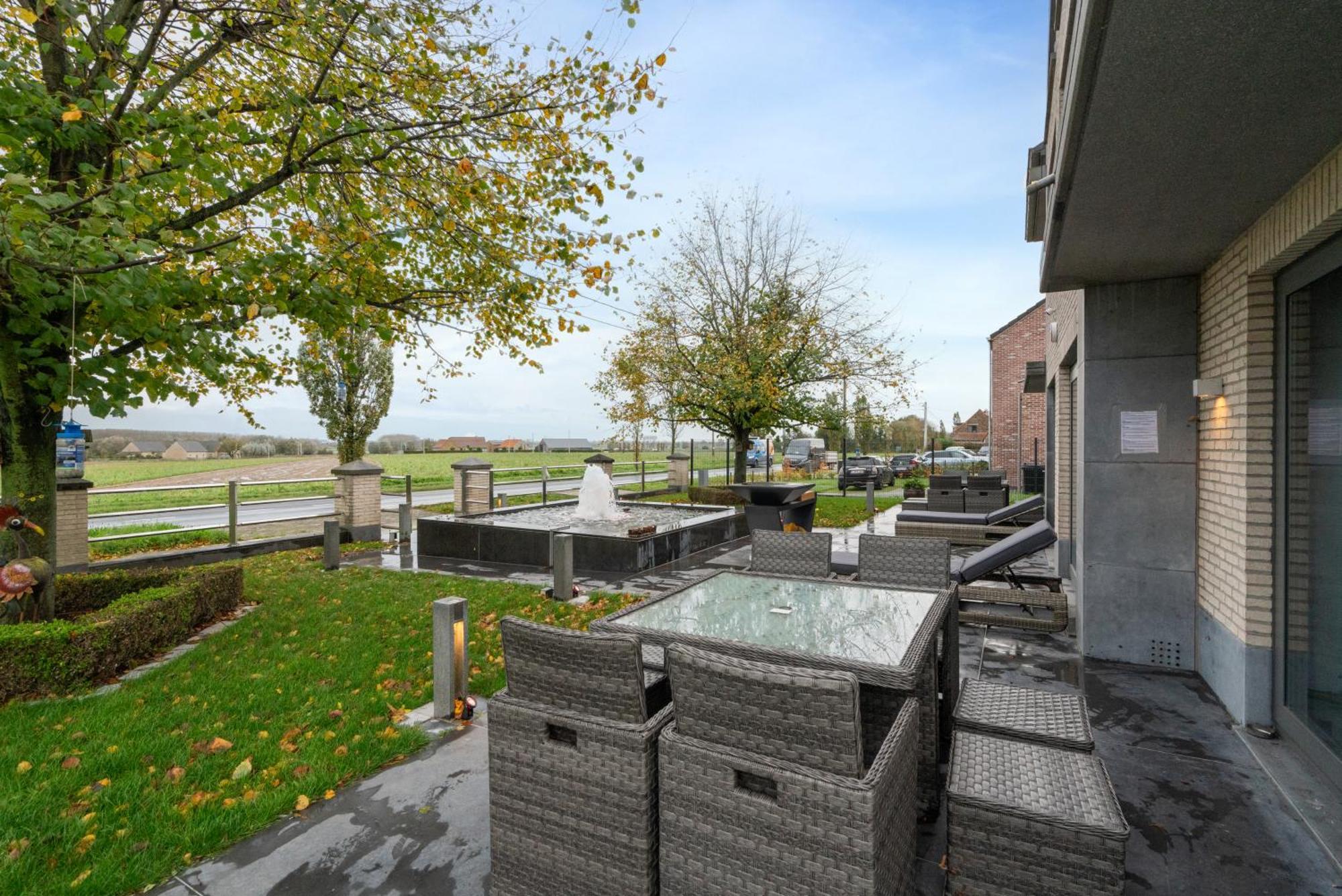 J And R Flanders Fields Holiday Homes Diksmuide Exterior photo