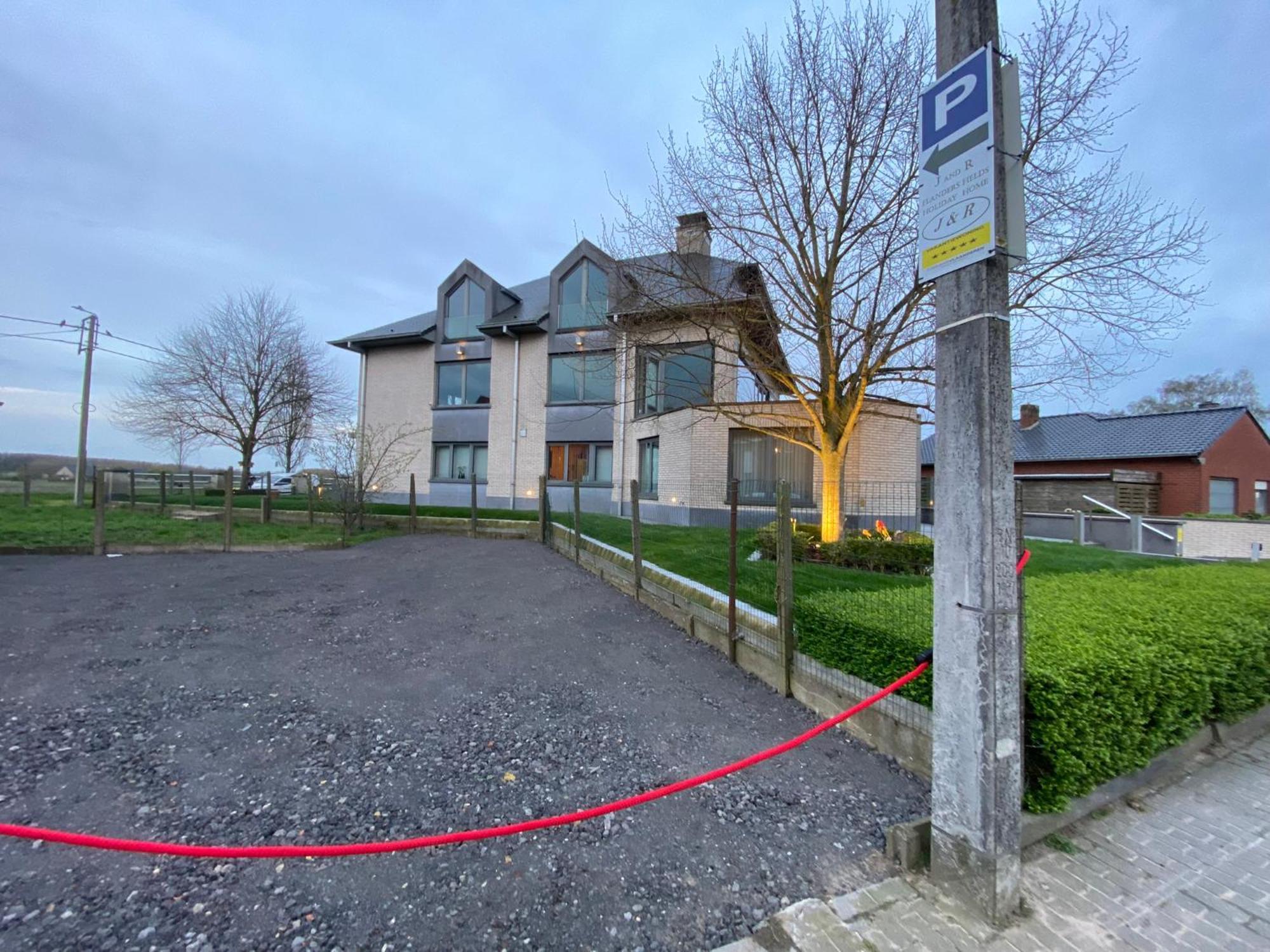 J And R Flanders Fields Holiday Homes Diksmuide Exterior photo